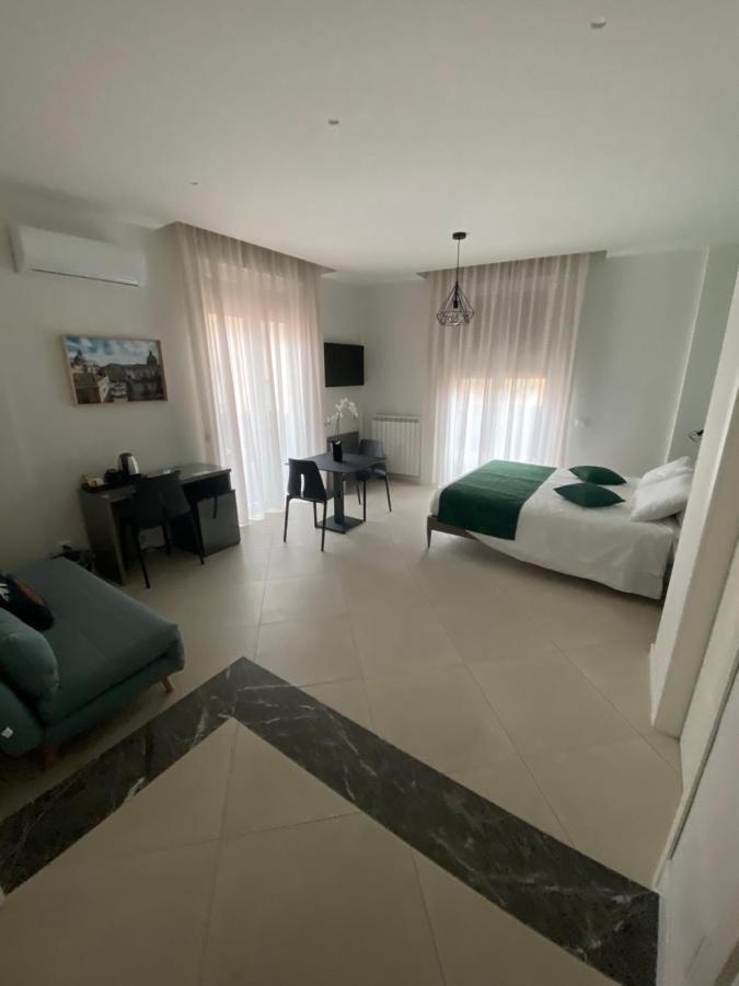 Maqueda Suites Палермо Экстерьер фото